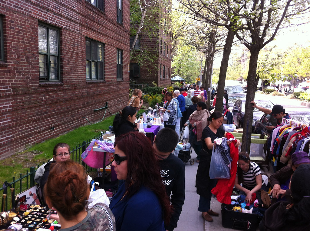 IMG_2858 Dunolly Gardens flea market, 34th Avenue between … Flickr