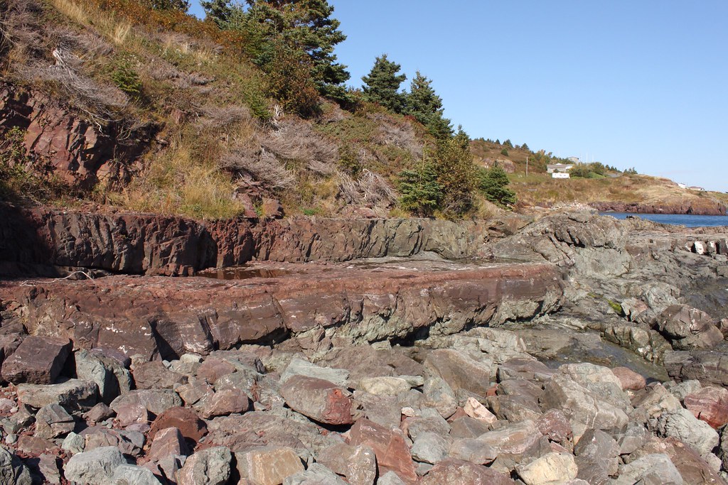 Bacon Cove Unconformity Site of an angular unconformity, a… Flickr