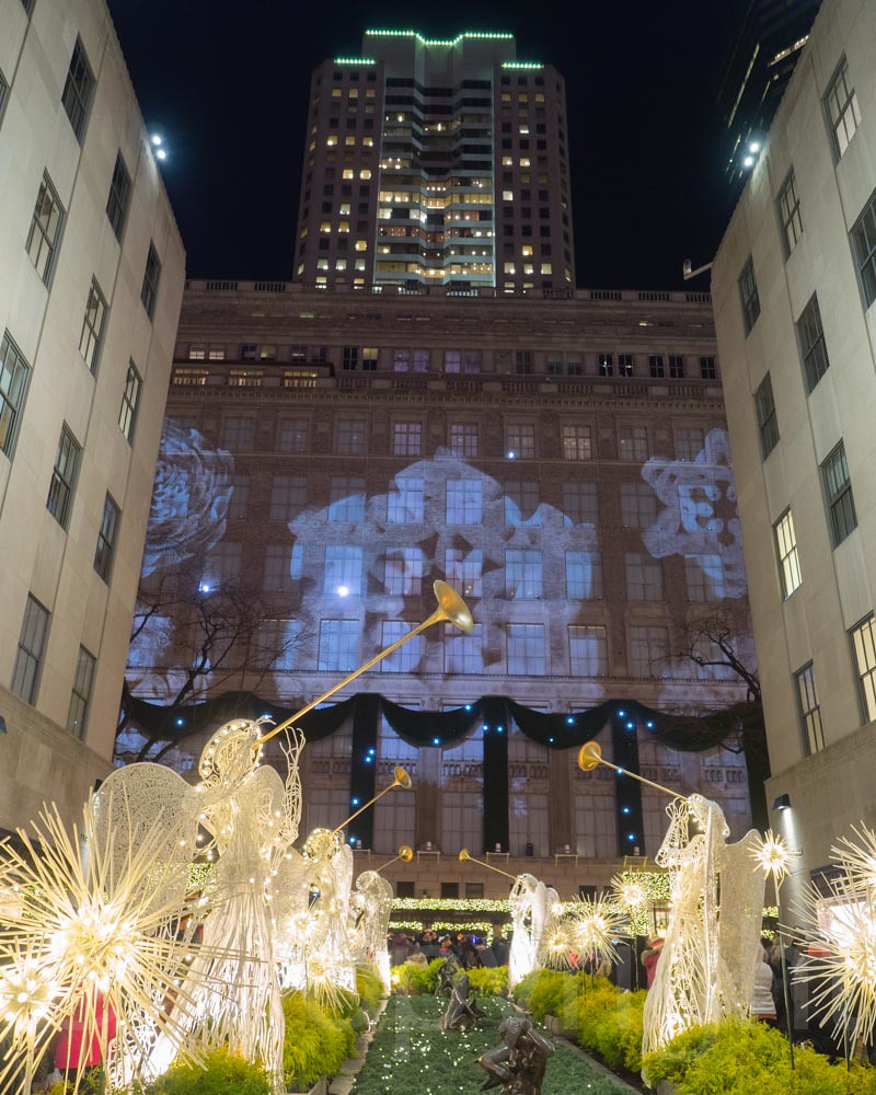 2014 Saks Fifth Avenue Holiday Light Show, New York City Flickr