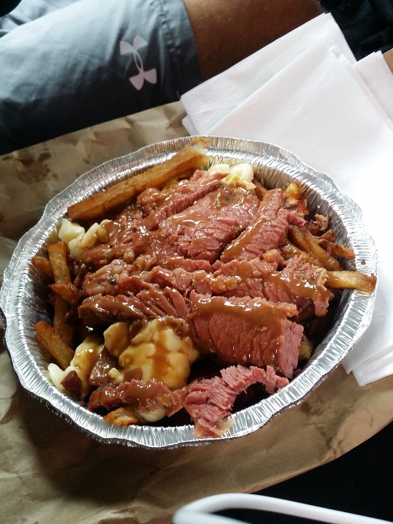 SchwartzMontrealSmokedMeatPoutineCheeseCurdsJoshua… Flickr
