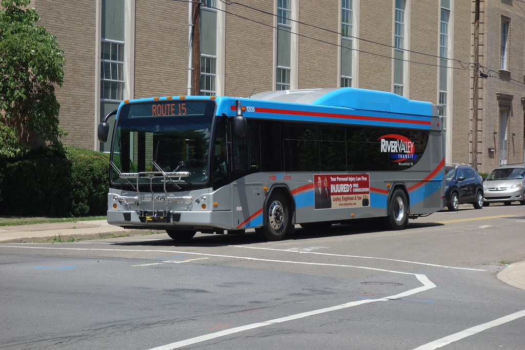 River Valley Transit Bus Public transportation in Williams… Flickr