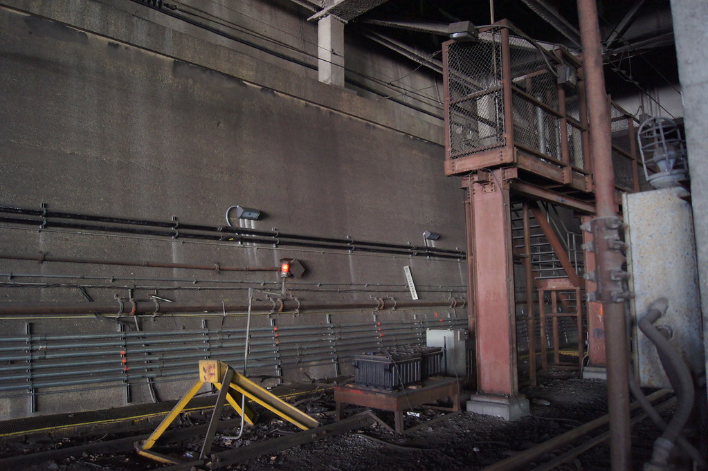 New York Amtrak Tunnel Lighting New York Amtrak Tunnels ne… Flickr
