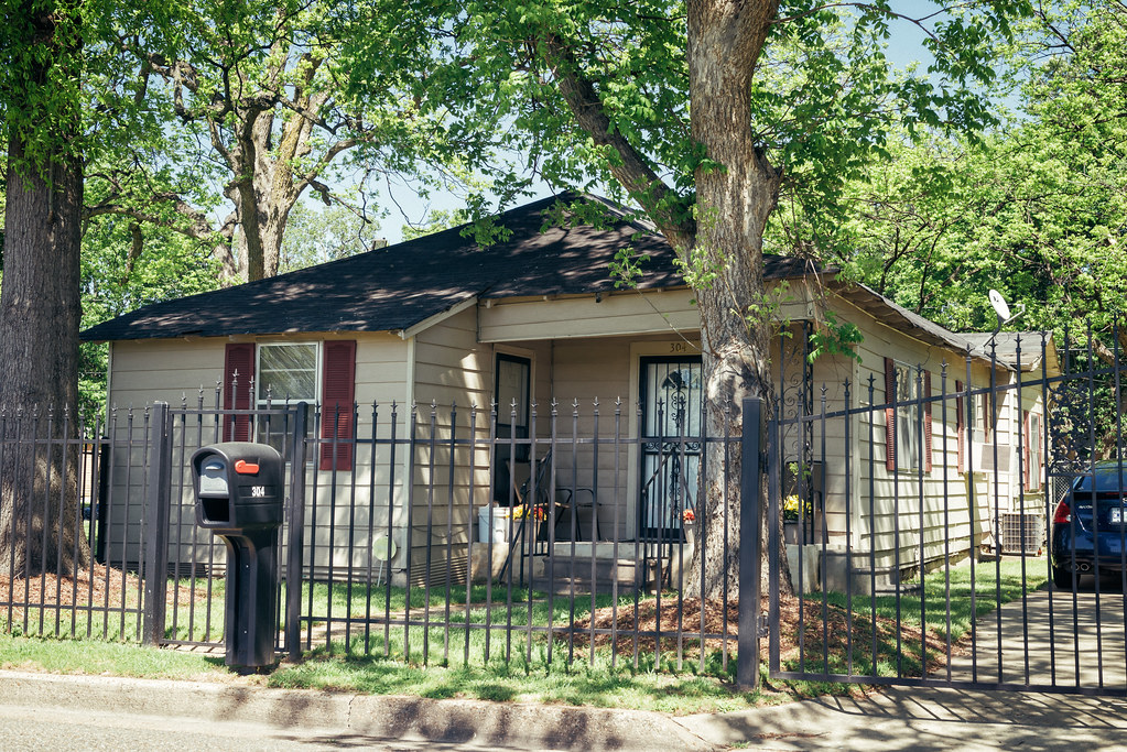 Tina Turner Home In Nutbush Tn Goimages Bite