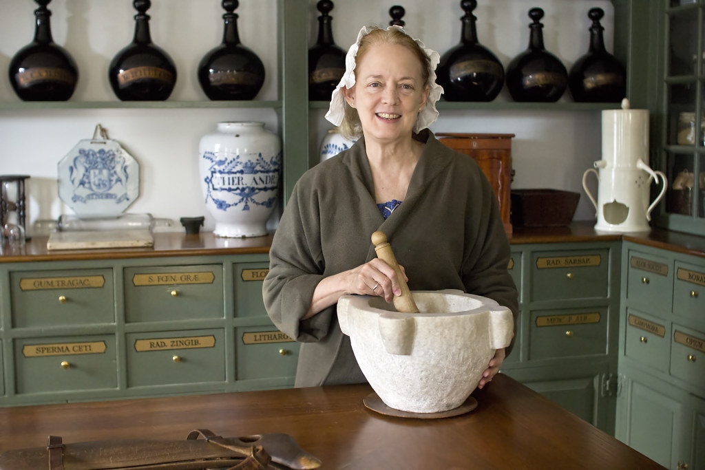Colonial Williamsburg Va. Pasteur & Galt Apothecary Shop d… Flickr