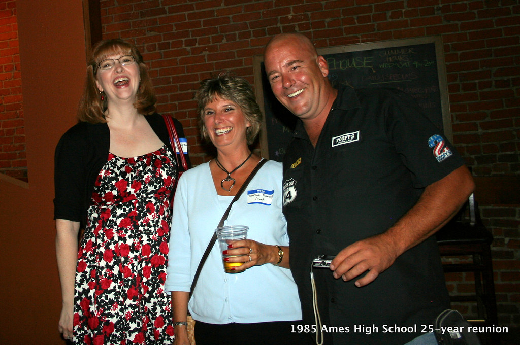 IMG_0305 AHS 1985 25th reunion Carol (Mallgren) Roni Sue (Eckroad) Gene