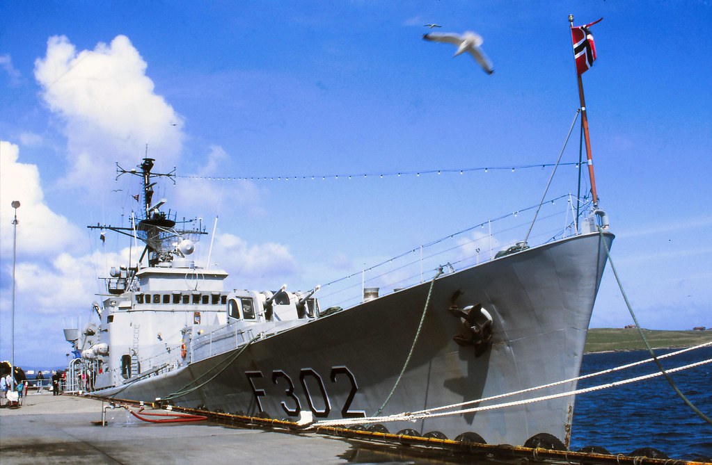 KNM Trondheim (IMG_0001mod) KNM Trondheim, Oslo Class frig… Flickr