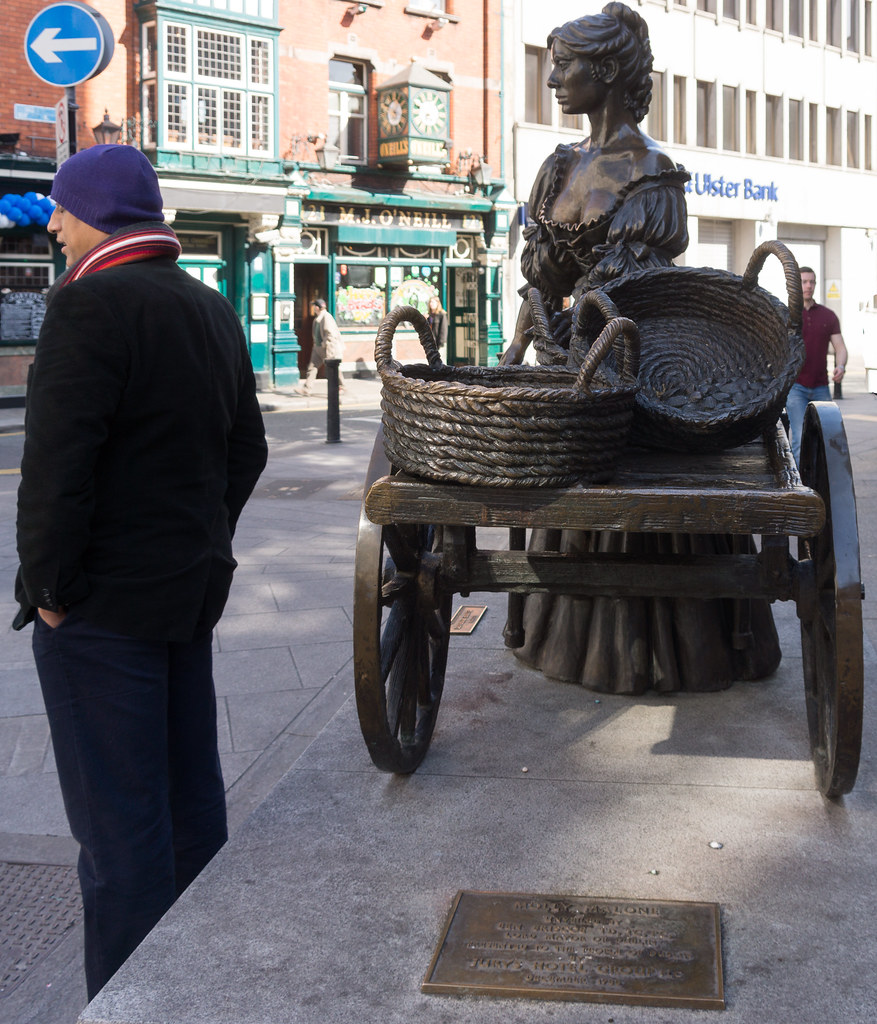Cockles and Mussels or Molly Malone REF102819 In Dublin's… Flickr