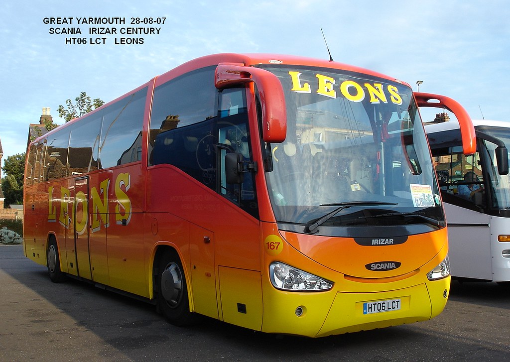 HT06 LCT(1) SCANIA IRIZAR CENTURY LEONS GREAT YARMOUTH 28… Flickr