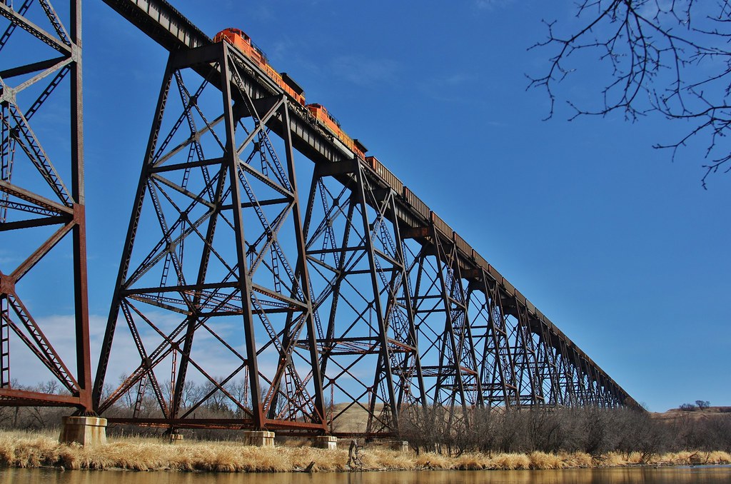 Valley City Bridge Valley City, ND Crossing through the … Flickr