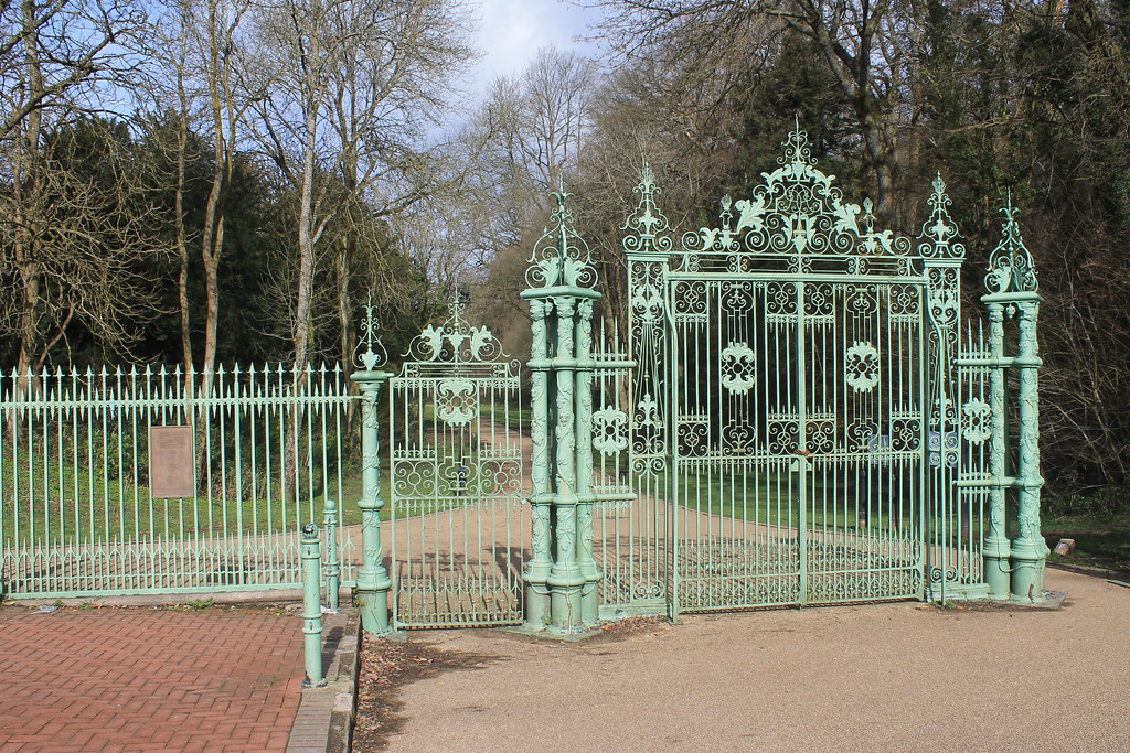 Pontypool park gates a photo on Flickriver