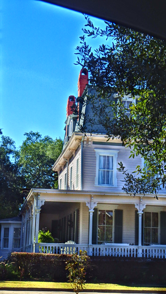 Near the "Tour of Homes" Historic Brunswick IMGP8470 Flickr