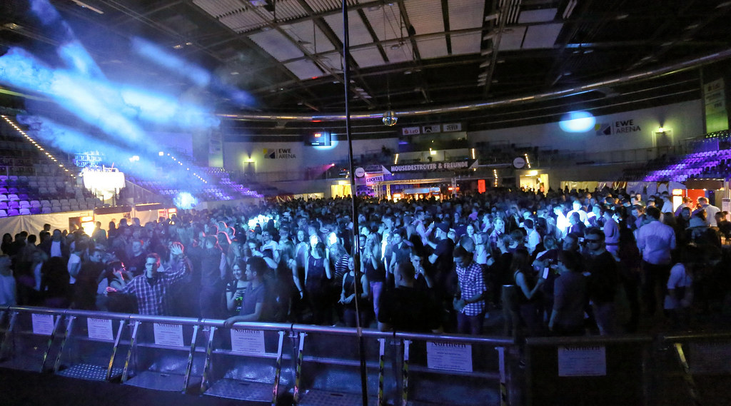 oldenburg HOUSEDESTROYER EWE ARENA foto by OlDigitalEye 20… Flickr