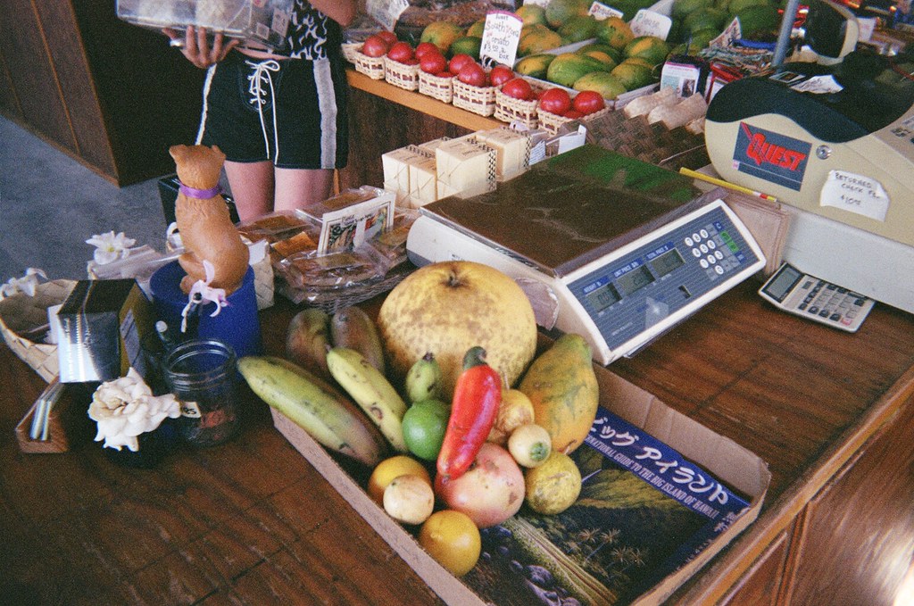 Fruit Stand (HI) The abiu (Pouteria caimito) is a tropical… Flickr