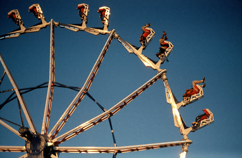 Endeavor 09/11/2015 Luna Park employees testriding a