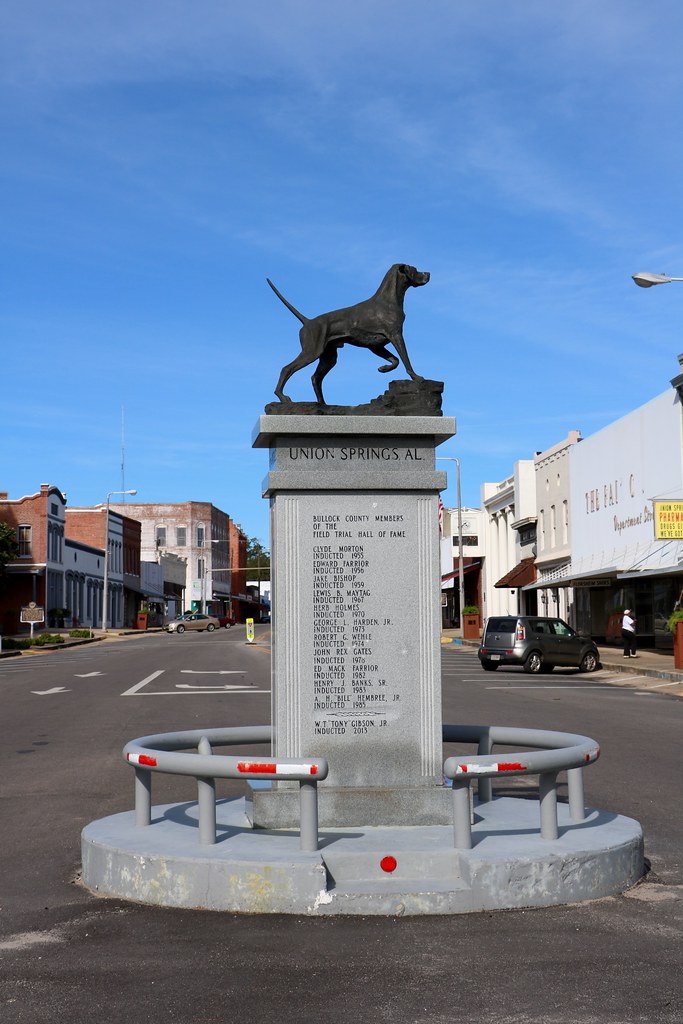 Field Dog Trials Monument (Union Springs, Alabama) Flickr