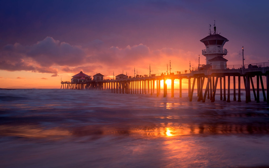 Day's End Huntington Beach, CA, USA The Huntington Beach… Flickr