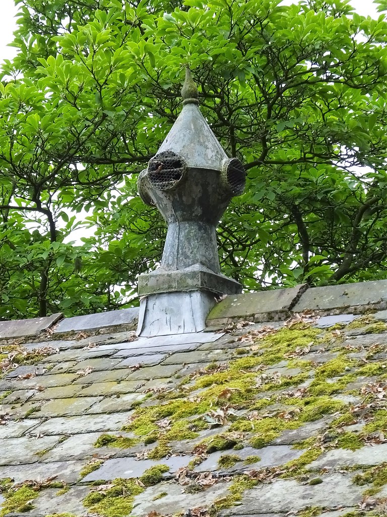 Cowling on outhouse Lindle Lane Hutton. Paul Damen Flickr