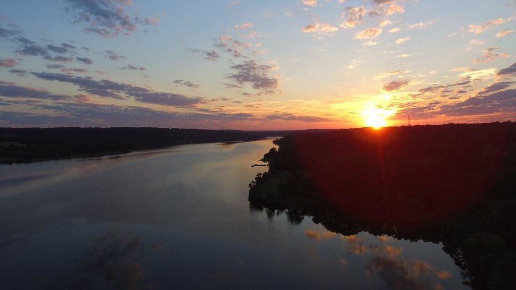 A stunning sunrise on Lake Galena in Doylestown, Pennsyl… Flickr