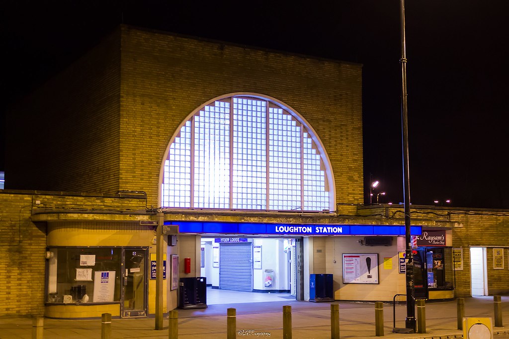 Loughton Station, IG10 Taken at 2046 on Sunday 22nd March… Flickr