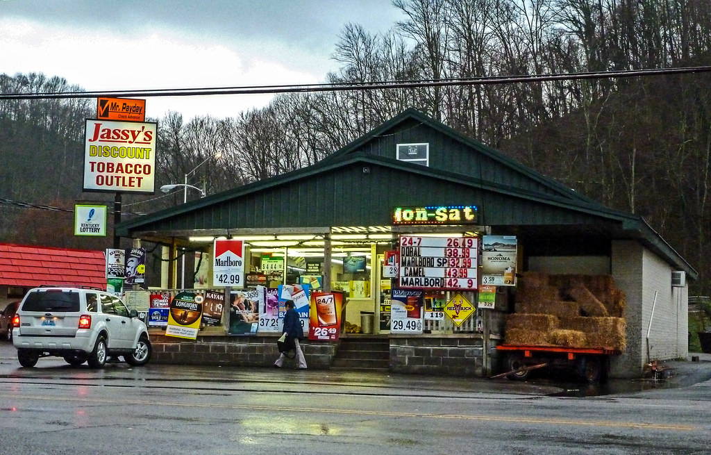 Jassy's Discount Tobacco Outlet Milton, Kentucky. I took t… Flickr