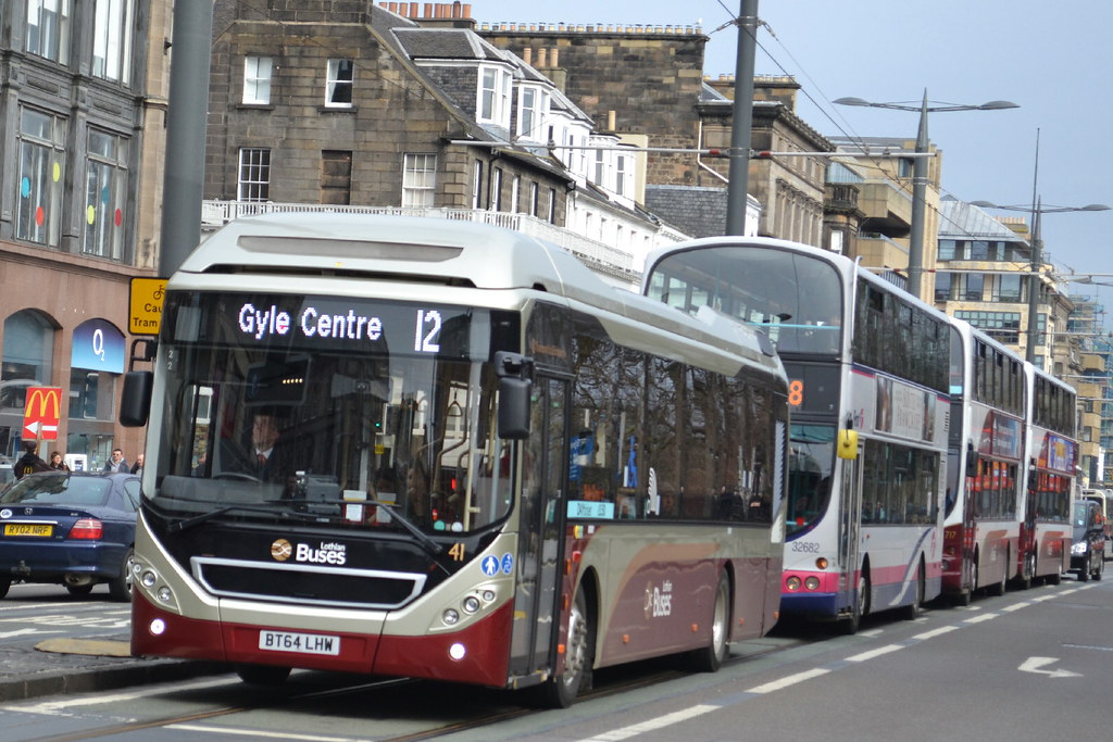 Lothian Buses Volvo 7900H 41 BT64LHW Edinburgh Lothian B… Flickr