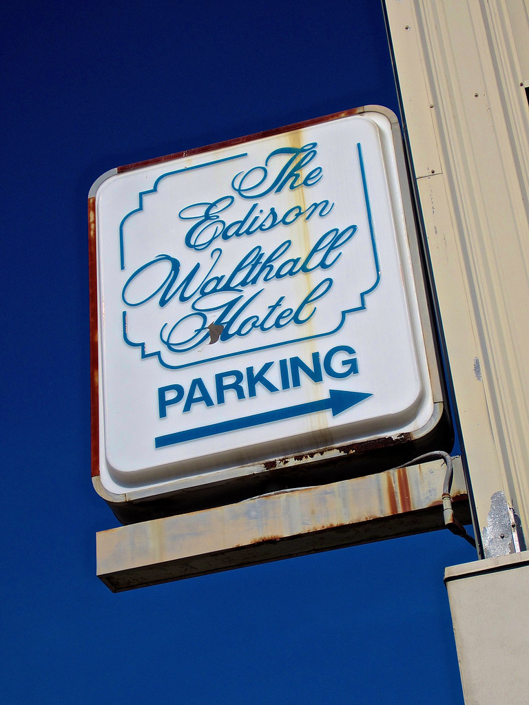 Edison Walthall Hotel, Jackson, MS Sign on the old Edison … Flickr