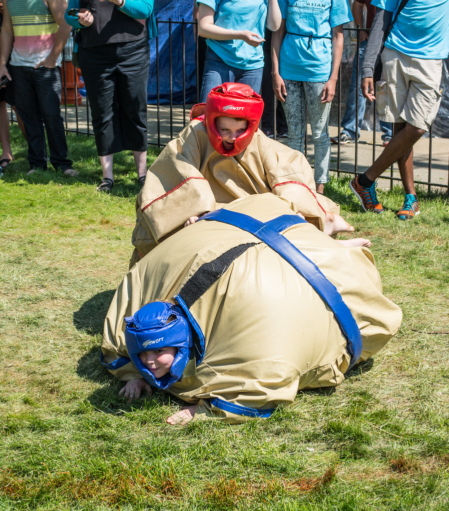 sumo wrestling Cleveland Asian Festival Tim Evanson Flickr