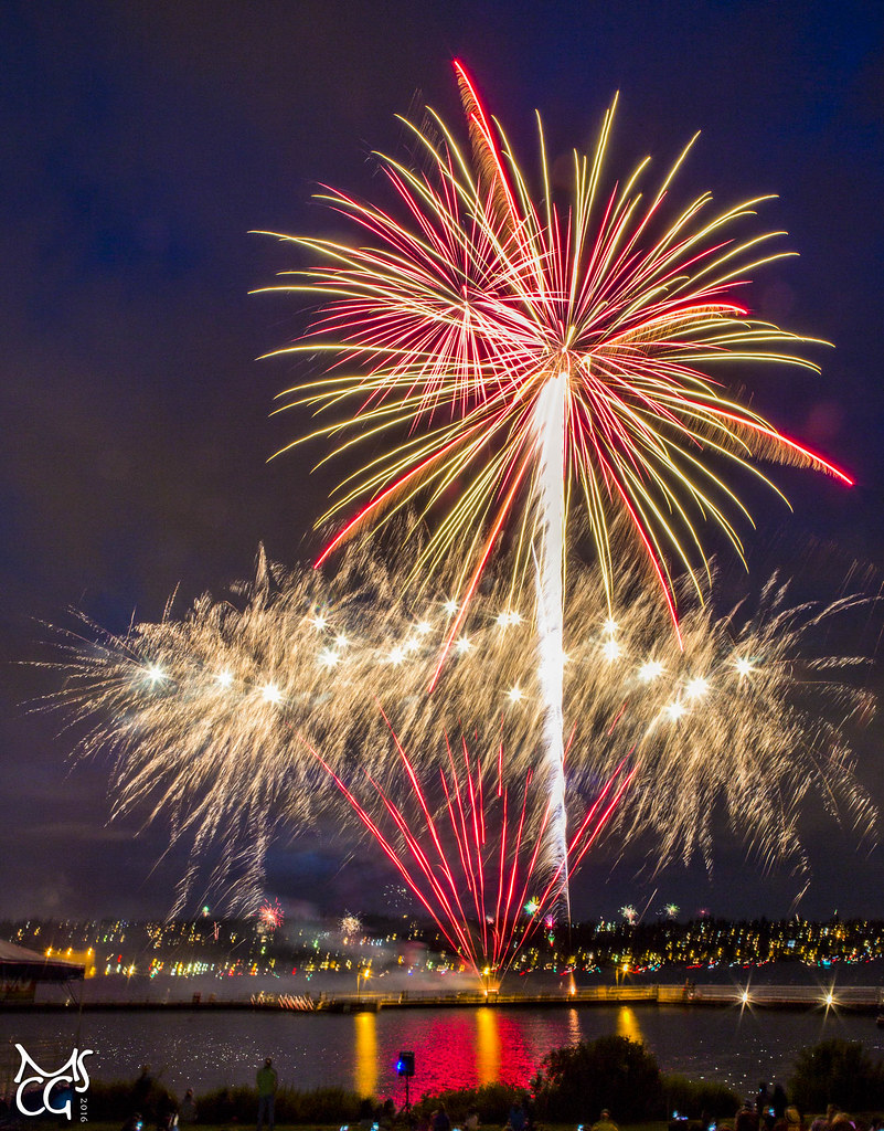 193A4374 Fireworks display at Gene Coulon Park, Renton, WA… Flickr