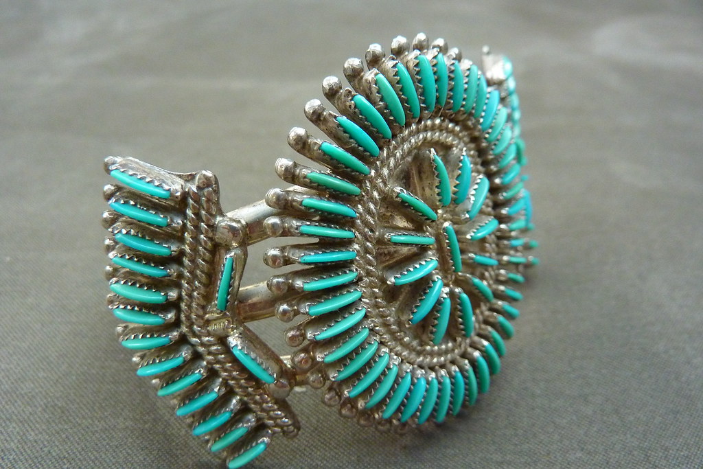 Item 31 Zuni Needlepoint Bracelet by J. S. Bellson Eighty … Flickr