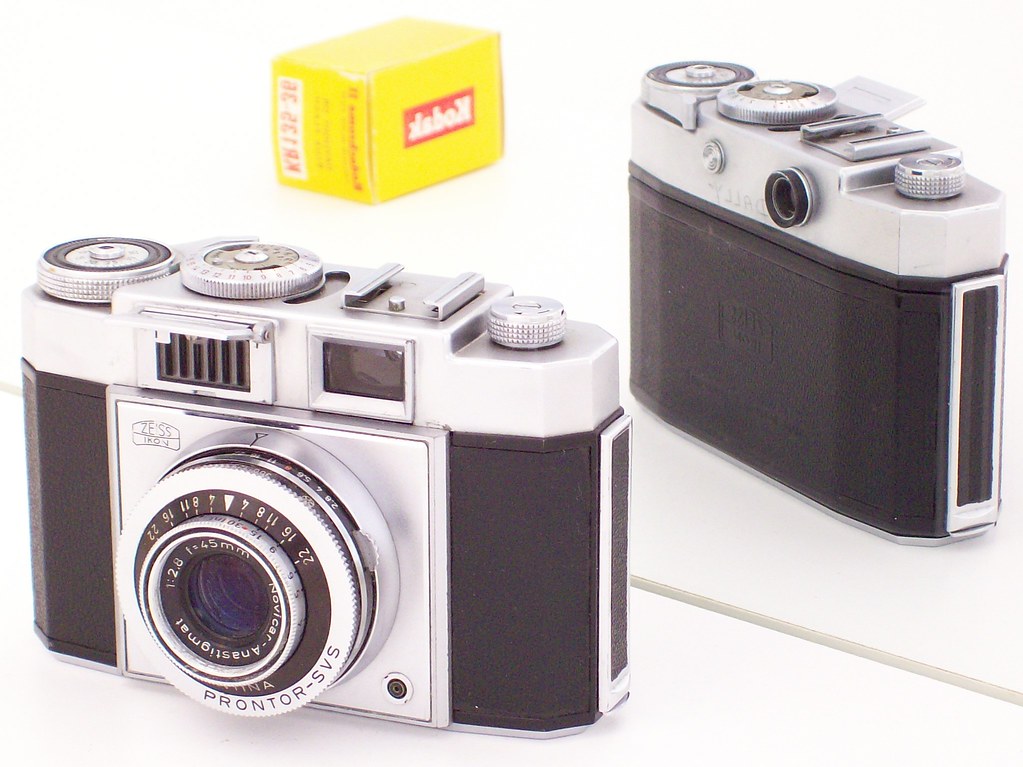 Zeiss Ikon Contina II Contina II 35mm camera with Prontor… Flickr