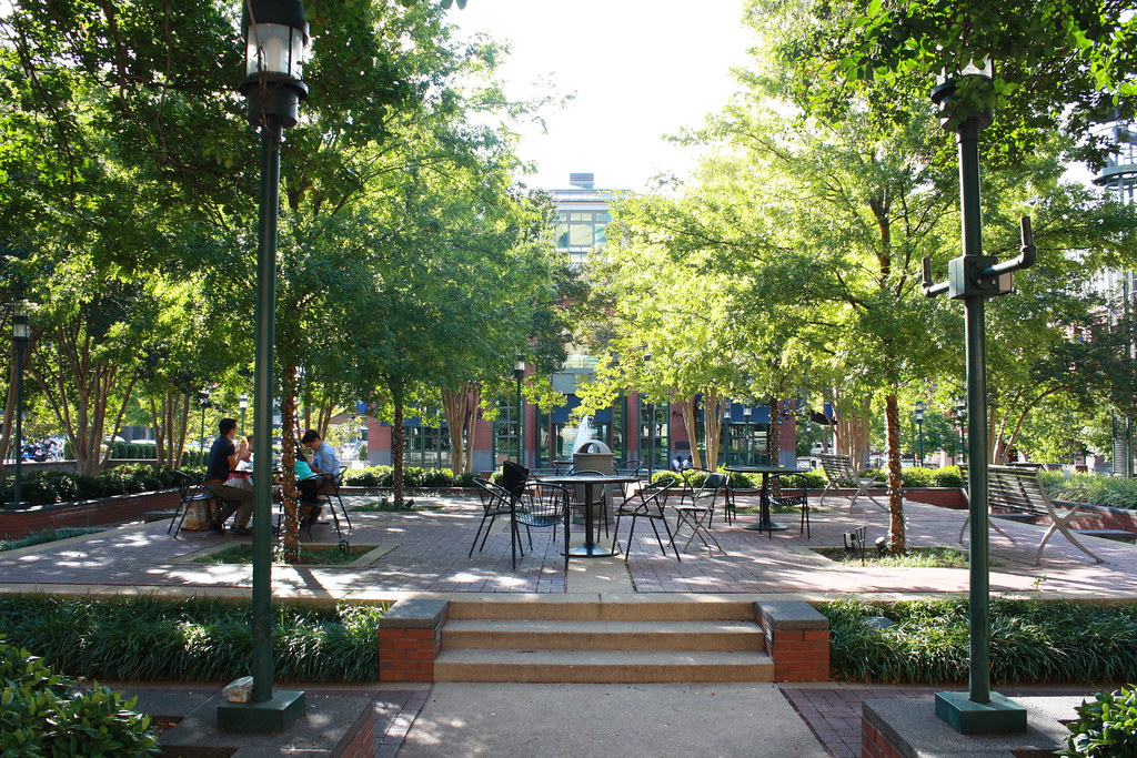 Miller Plaza Courtyard in Bloom Downtown Chattanooga Flickr