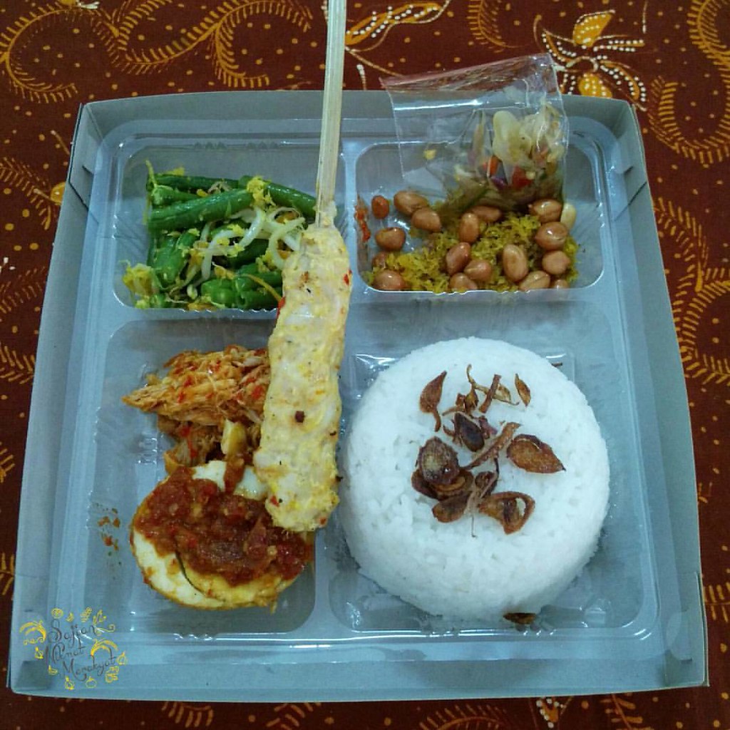 Nasi Campur Bali Melayani pesanan untuk daerah Jakarta dan… Flickr