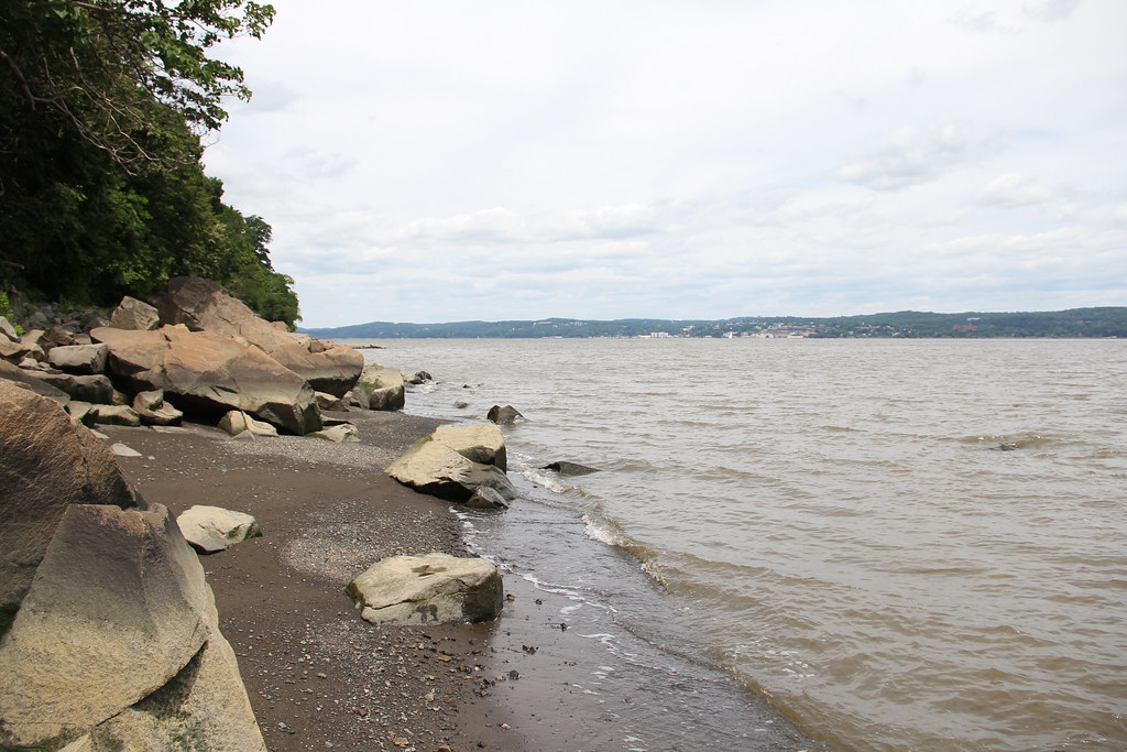 Nyack Beach State Park Hudson River Along the shore of t… Flickr