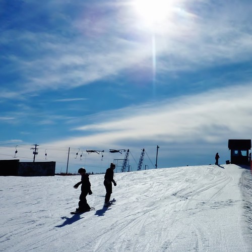 Snowboarding at Rabbit Hill (Alberta, Canada) It was a bea… Flickr