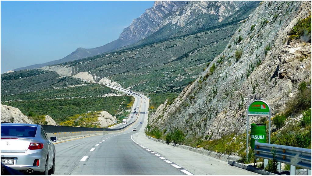 Carretera Saltillo a Monterrey Nuevo León México 150330 … Flickr