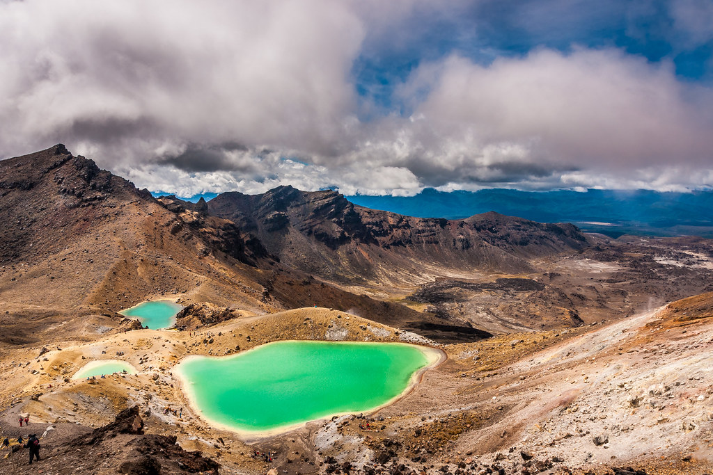 Emerald Lakes The Emerald Lakes seen from the Red Crater. … Flickr