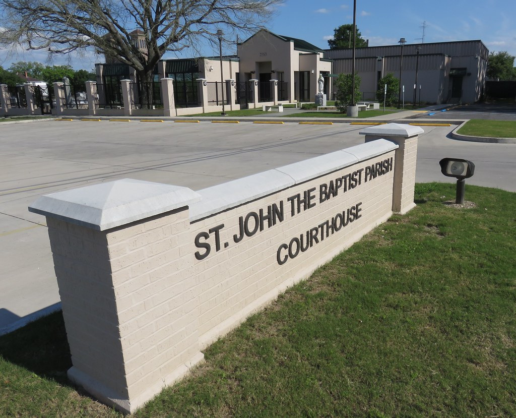 Saint John the Baptist Parish Courthouse (Edgard, Louisian… Flickr