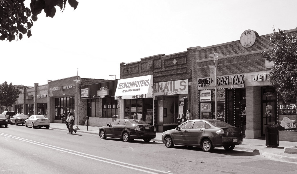 Downtown Hamtramck The City of Hamtramck is a suburb of De… Flickr