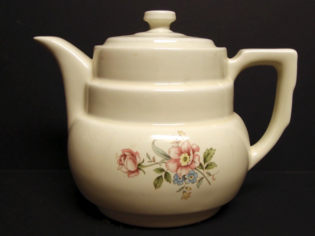 DripOlator 01 DripOlator Coffee Pot Hall China Company… Flickr