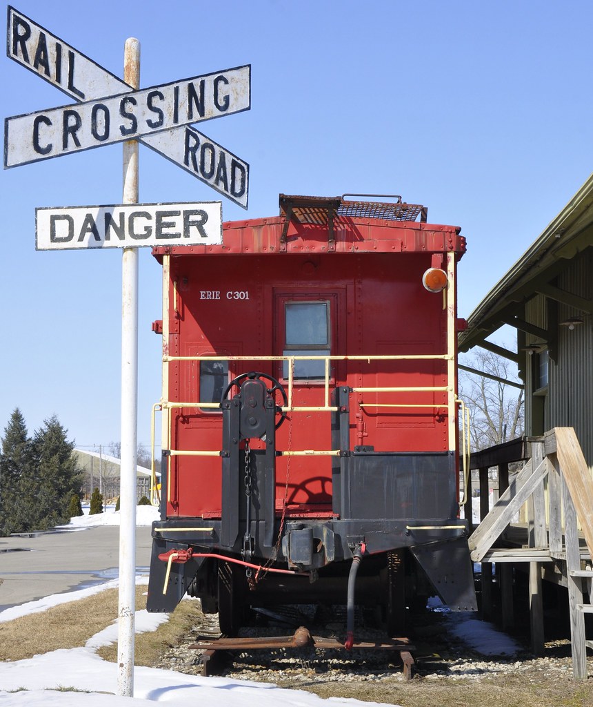 Winamac, Indiana (2 of 9) ERIE C301 exErie Lackawanna (EL… Flickr