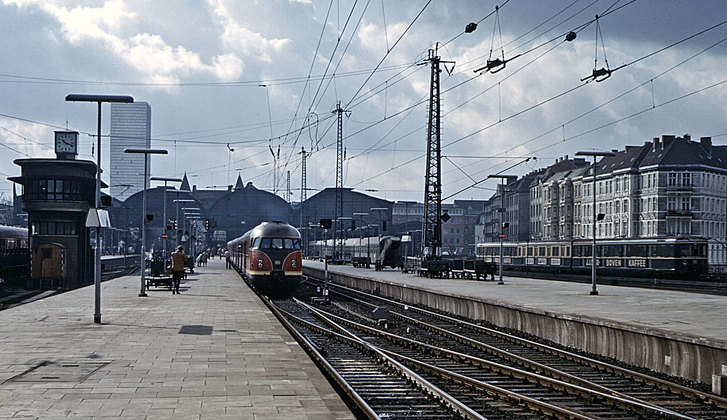 Hamburg Altona station in 1967 General view of Hamburg Alt… Flickr