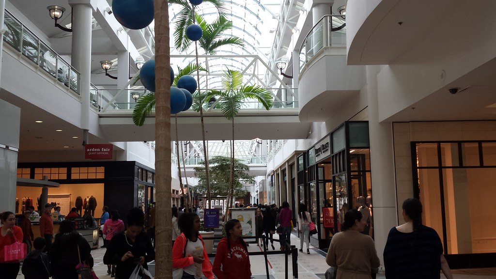 Arden Fair Mall in Sacramento Lisa Daniel Flickr