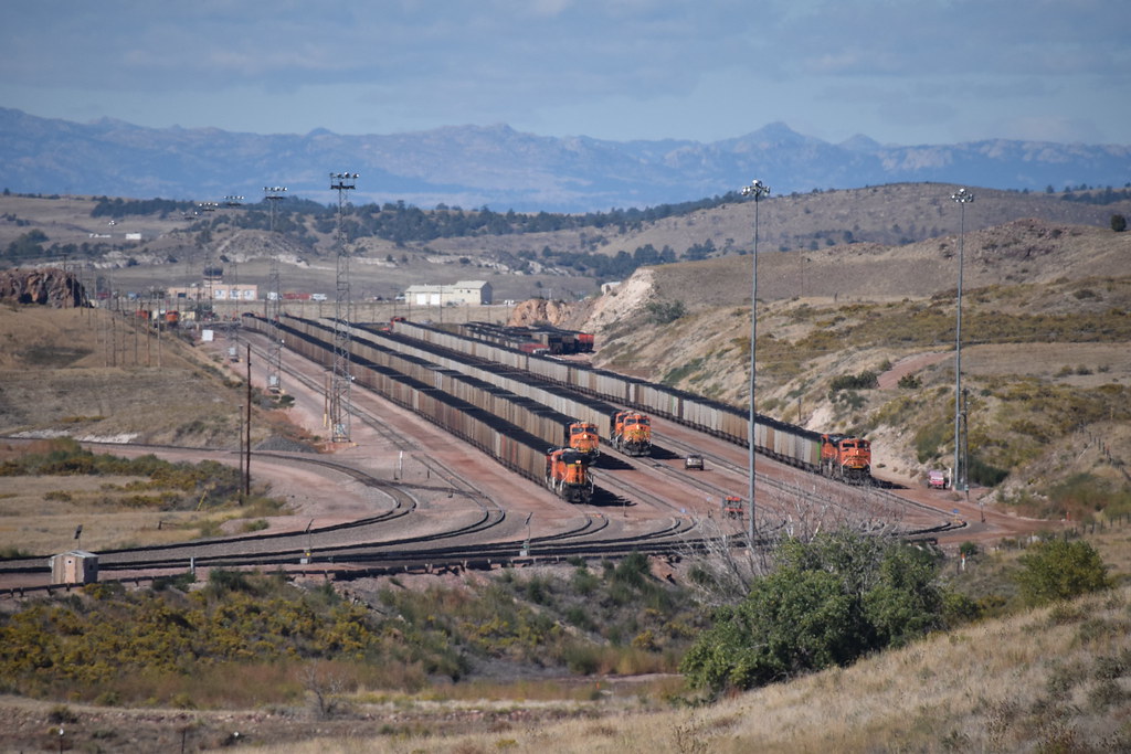 BNSF Yard Guernsey WY Loaded coal trains from the Powder R… Flickr