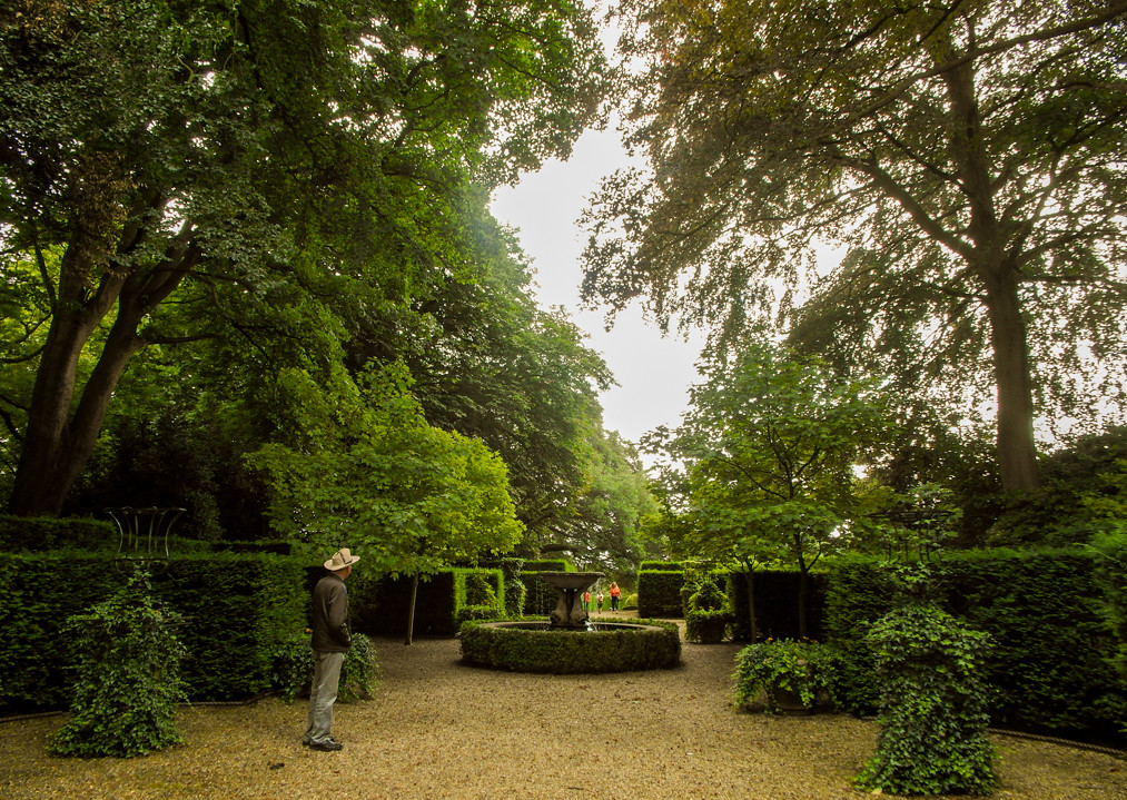 08Sunken Garden, Ascott House National Trust, Wing0890 Flickr