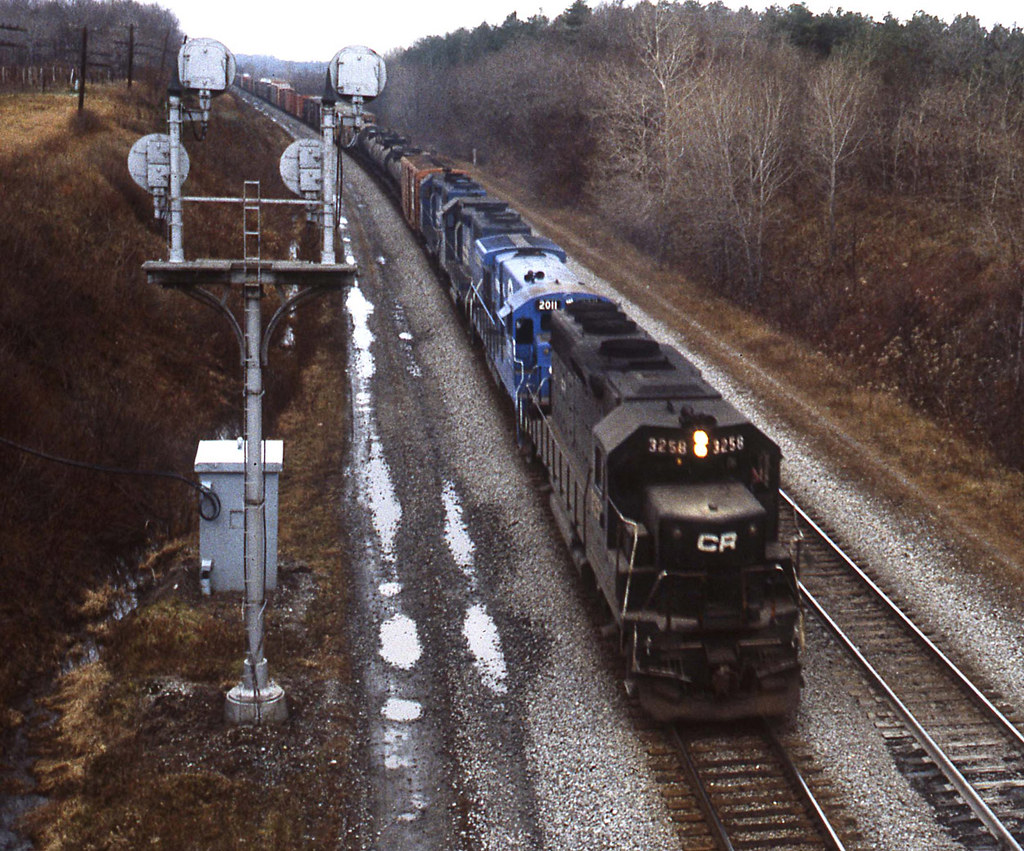 Conrail 3258 Silver Creek, New York A Conrail geep still … Flickr