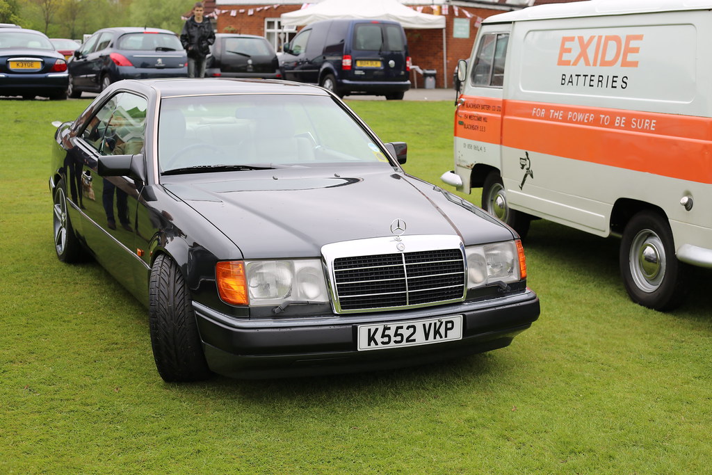 Mercedes 220 CE 1993 Mercedes 220 CE kenjonbro Flickr