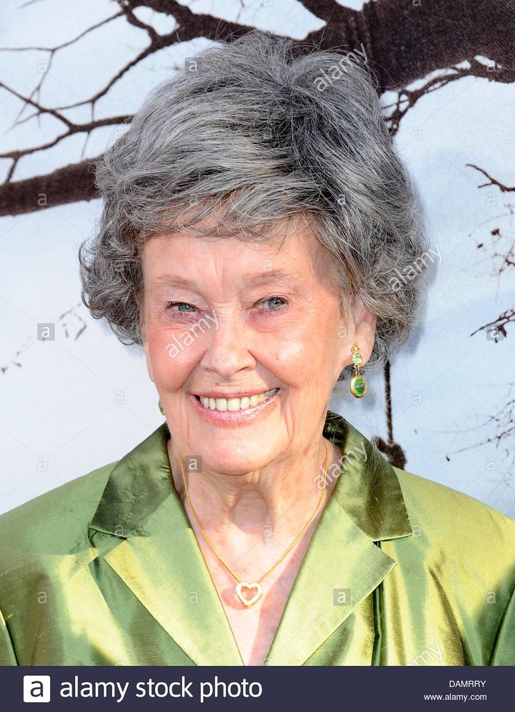 1315L02 DX027 Lorraine Warren oliver vy Flickr