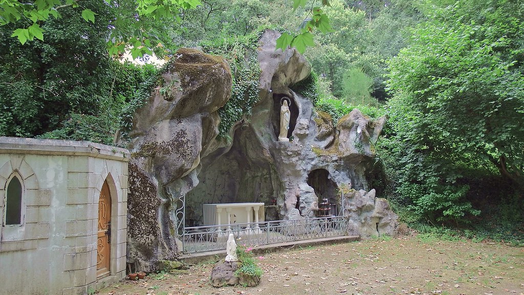 DSCF6842 La grotte de Bion de SainteMarieOutrel'Eau (Ca… Flickr