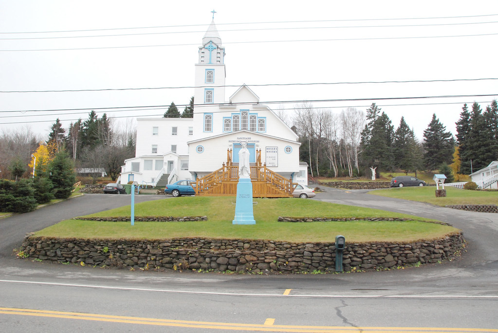 Sanctuaire diocésain NotreDamedesSeptDouleurs. / Notre… Flickr