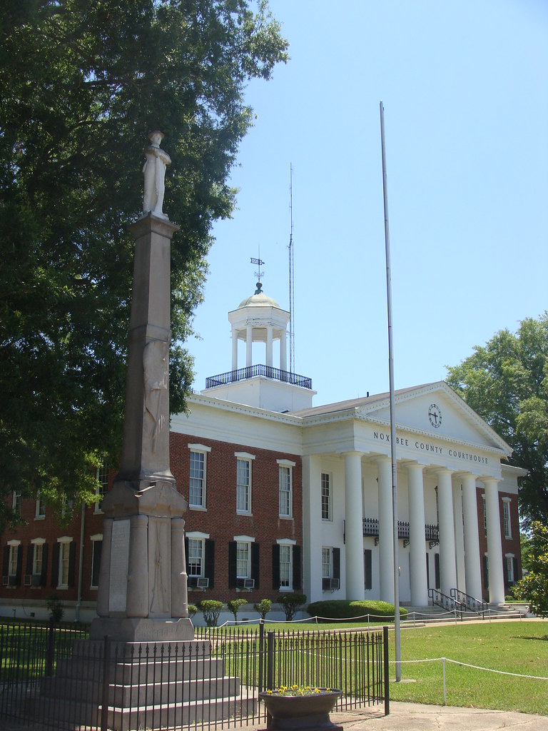 CSA Monument & Noxubee County Court HouseMacon, Ms. a photo on
